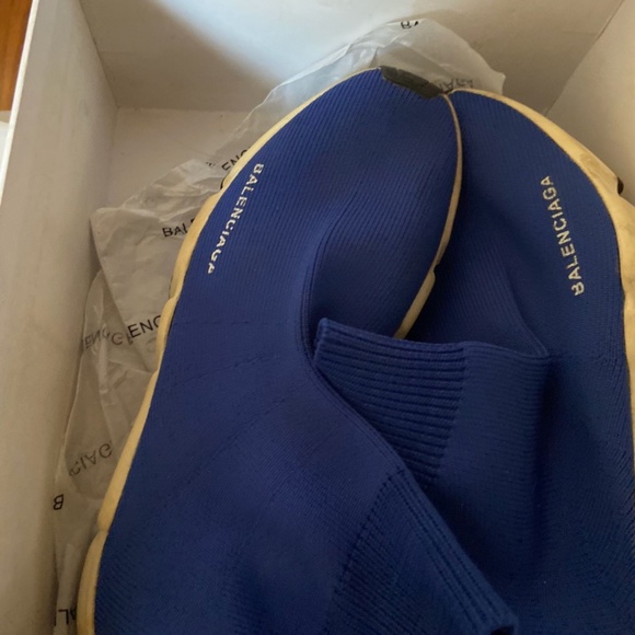 Balenciaga - Picture 1 of 4
